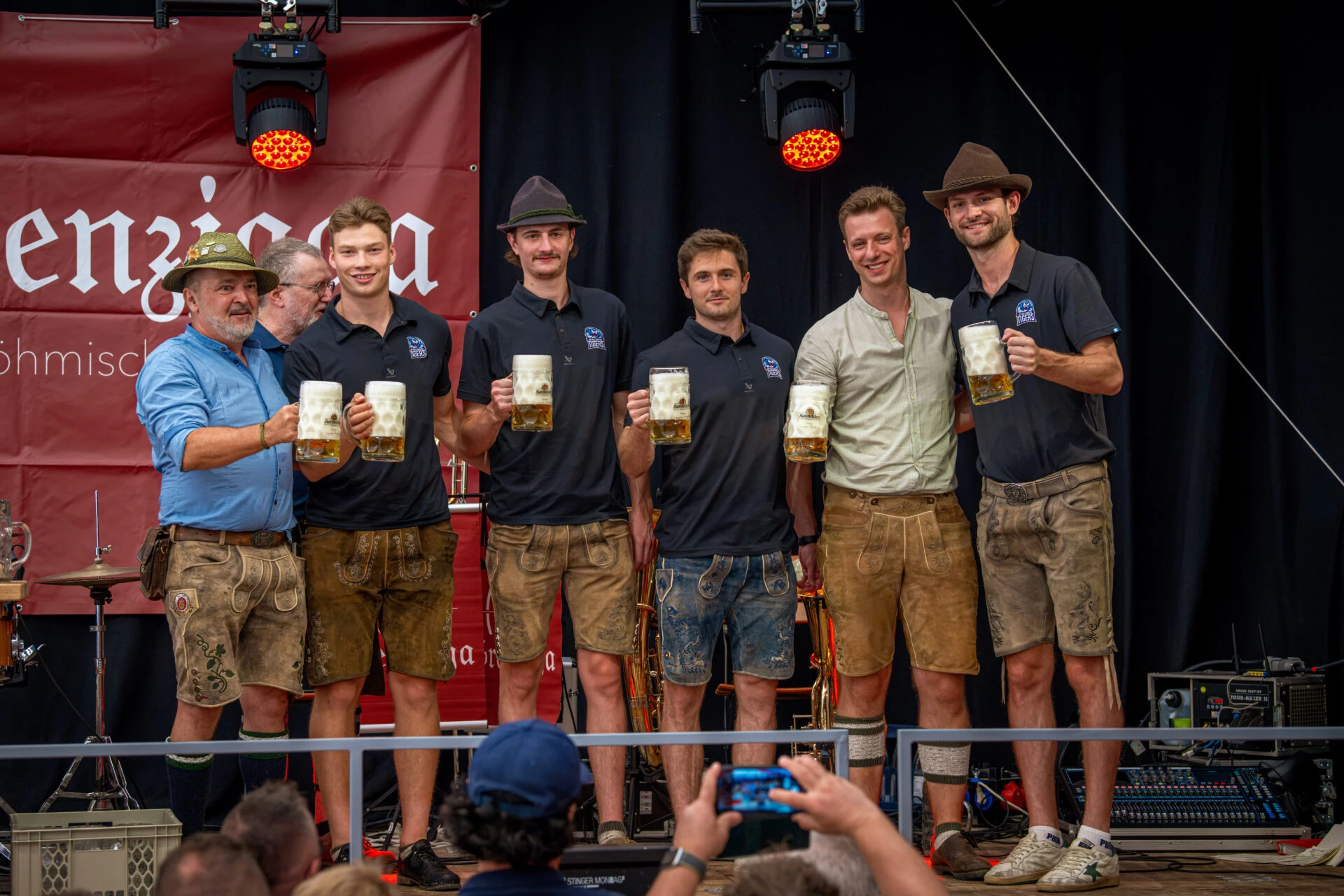 Karmeliten Brauerei und Straubing Tigers verlängern ihre Partnerschaft